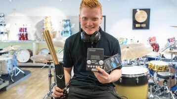 Drummer met accessoires