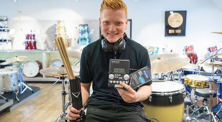 Drummer met accessoires