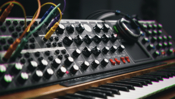 Zo maak je vintage synth-sounds op moderne gear